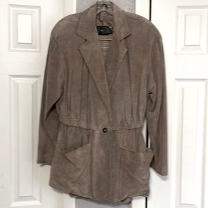 Safari style suede suit. Taupe color. Size 7/8. Worn once. Vintage